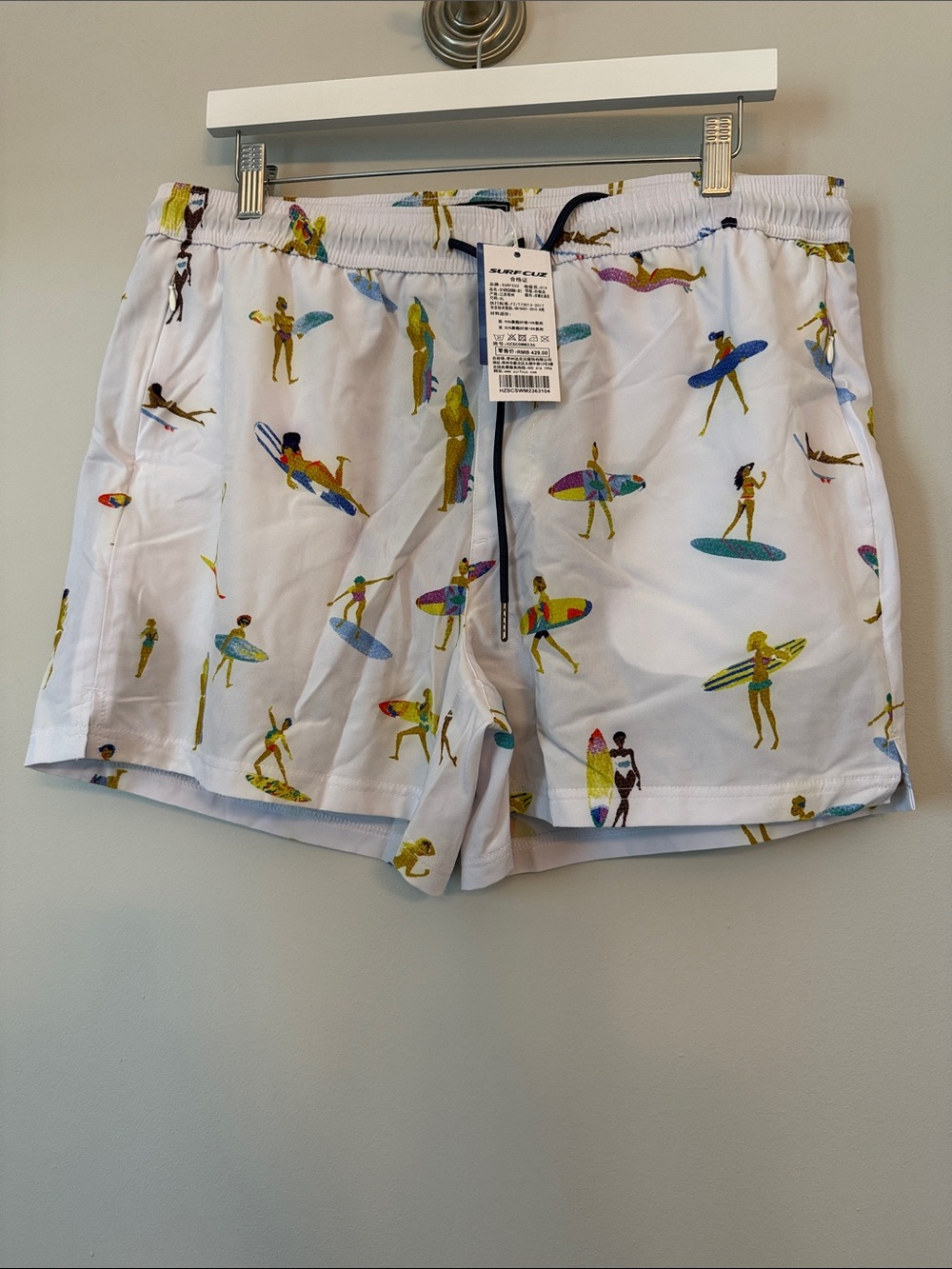 NWT Men’s White Surf Print Swim Trunks